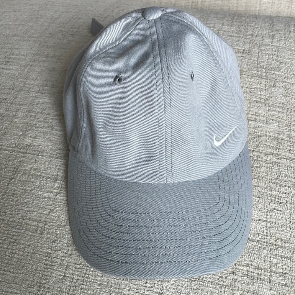 Nike Club Unstructured Curved Bill Cap ( Nike Baseball Hat) in Grey Size S/M